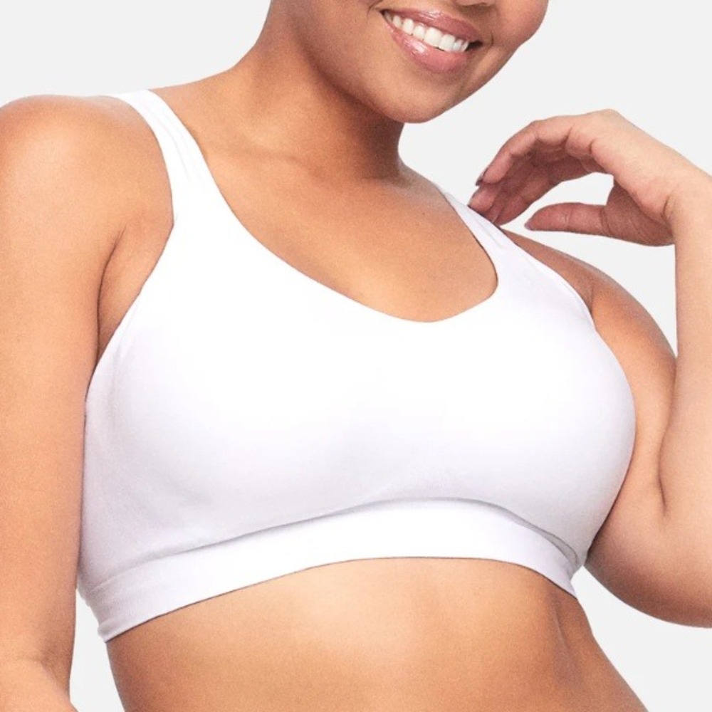 Underoutfit Women's White 457 The Comfort Shaping Seamless Bra Size XL NWT